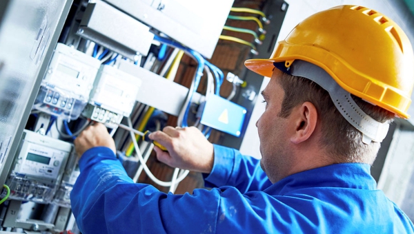 Norma NFPA 70E - Seguridad Eléctrica en el Lugar de Trabajo